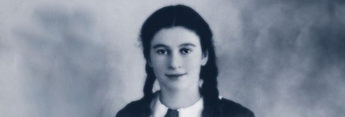 Black and white image of teenage girl