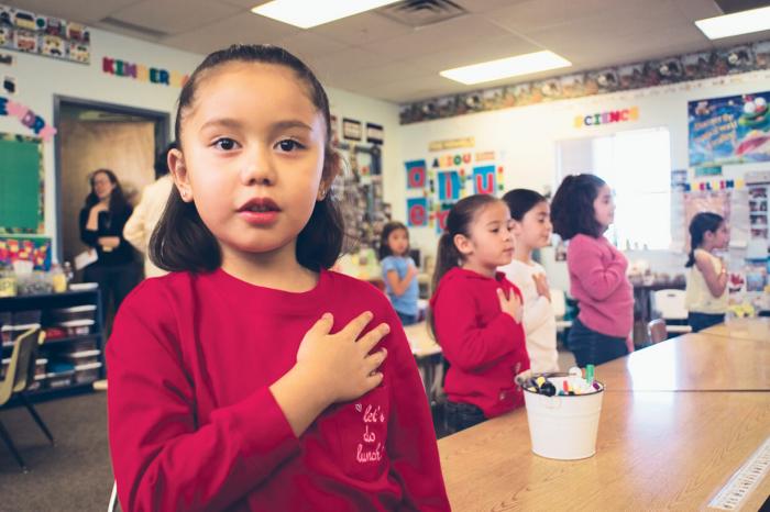 Kindergarteners sing "The Star-Spangled Banner"