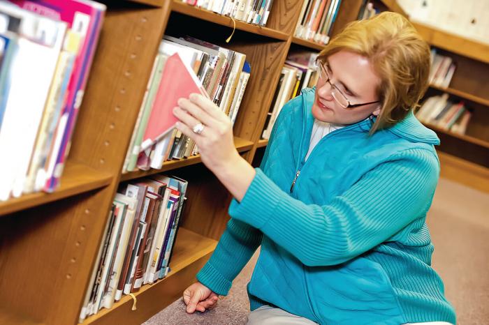 Sara Kimmel photo at the library